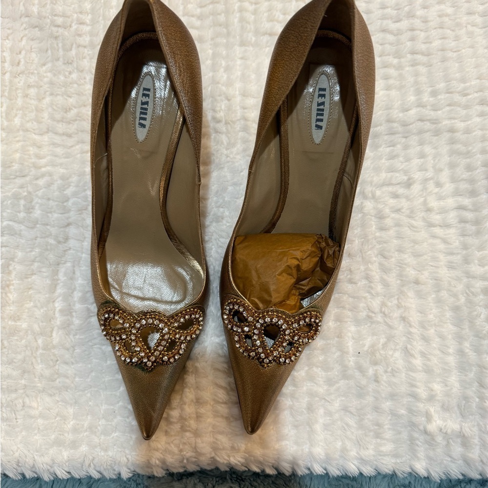 Le Silla Gold Stiletto Heels with Crystal Embellishments Size 38 EU 7/71/2 US